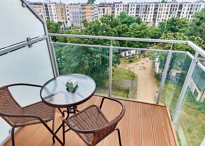 Pulaskiego By Renters Apartmán *