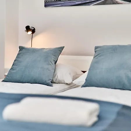 Pulaskiego By Renters Apartment *